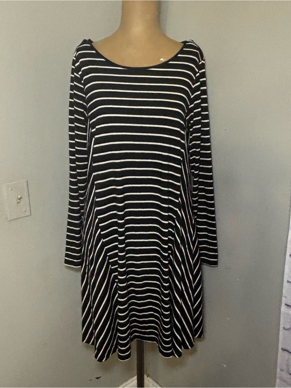 Stylus Black White Striped Flare Dress Women’s M Long Sleeve Stretch A Line